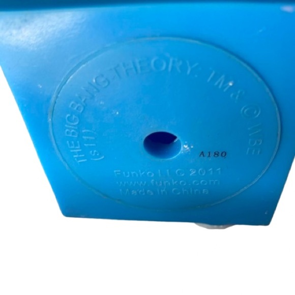 Big Bang Theory Howard Bobblehead Funko Wacky Wobbler Figure OOB - Picture 6 of 6